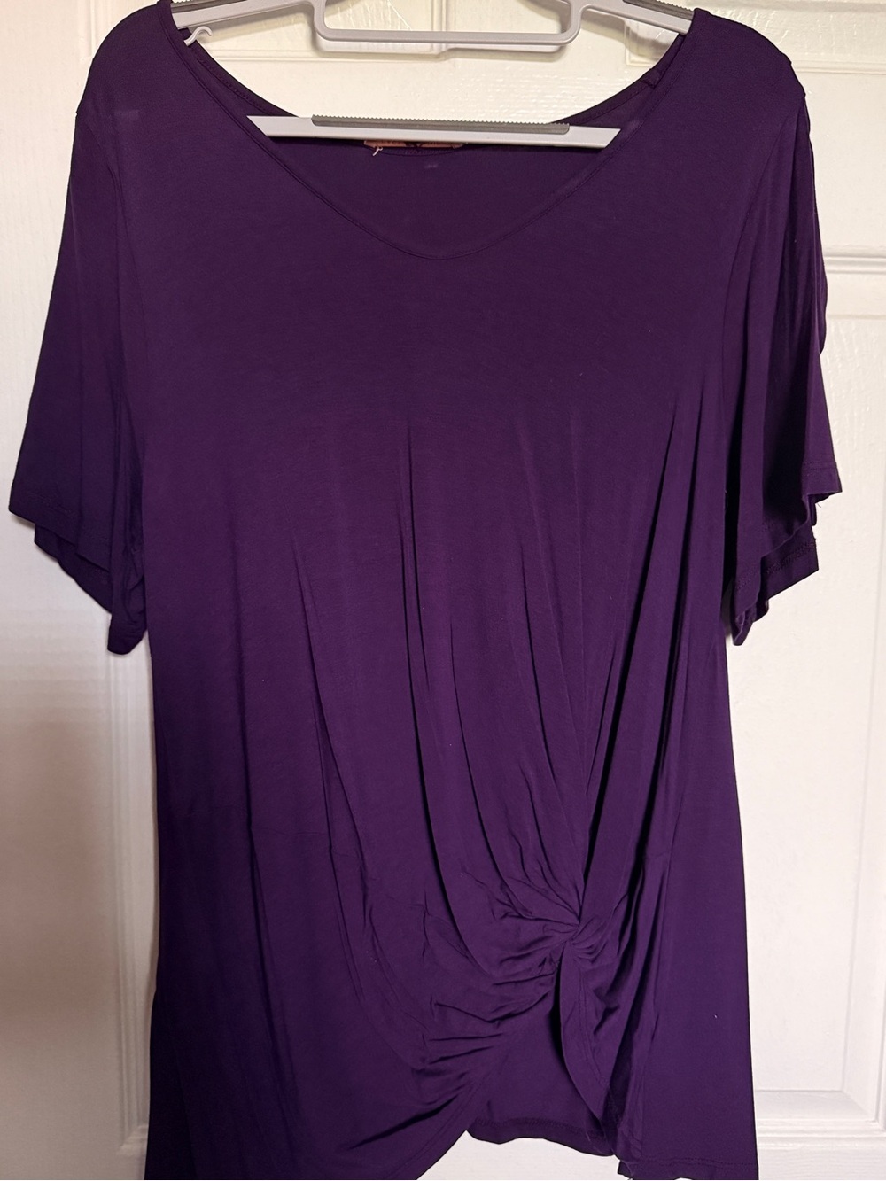 Knot-Front Short Sleeve Tee in Purple